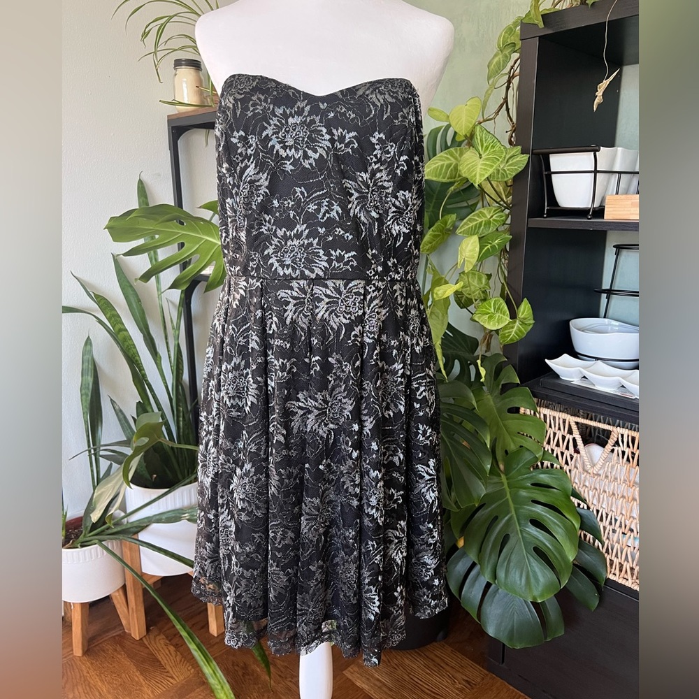 NWT Forever 21+ strapless metallic lace dress Size XL